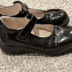 Primigi black patent leather mary janes